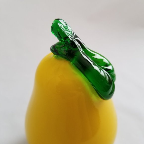 Art Glass Yellow Pear Fruit Decorative Art Décor / Home Décor Collectible - Picture 6 of 10